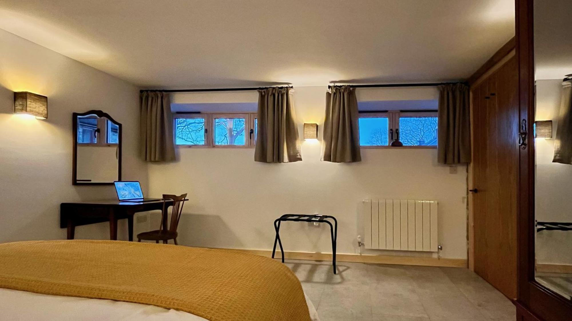 Charming Countryside Barn Pencader (Carmarthenshire)